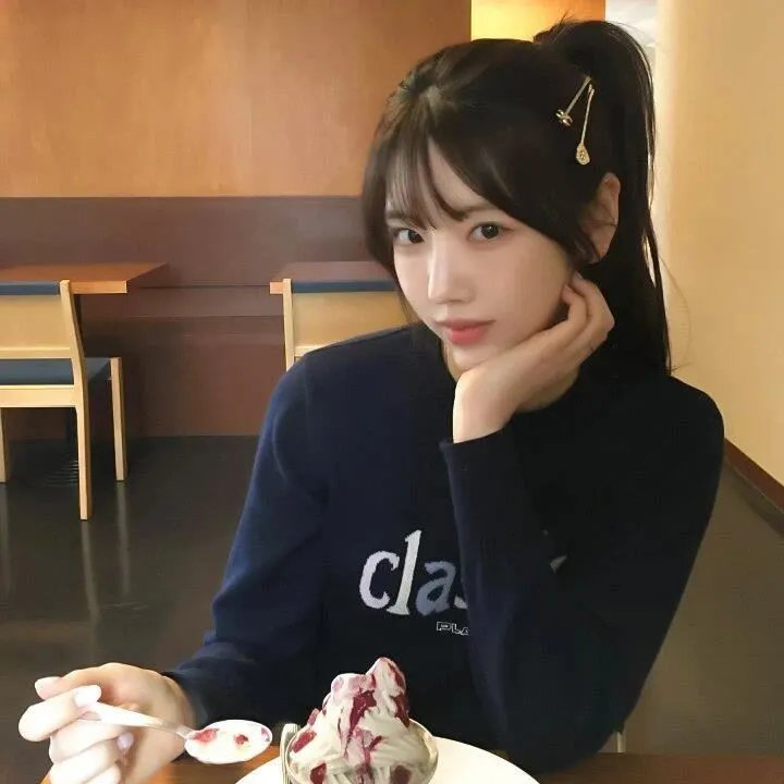 垃圾箱里的婴儿